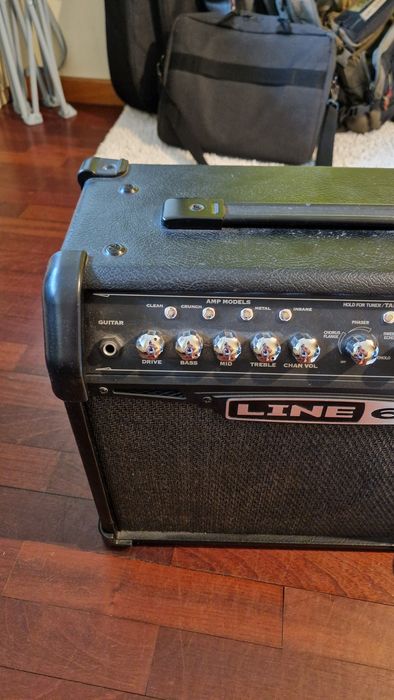 Amplificador Line 6 Spider IV 15W