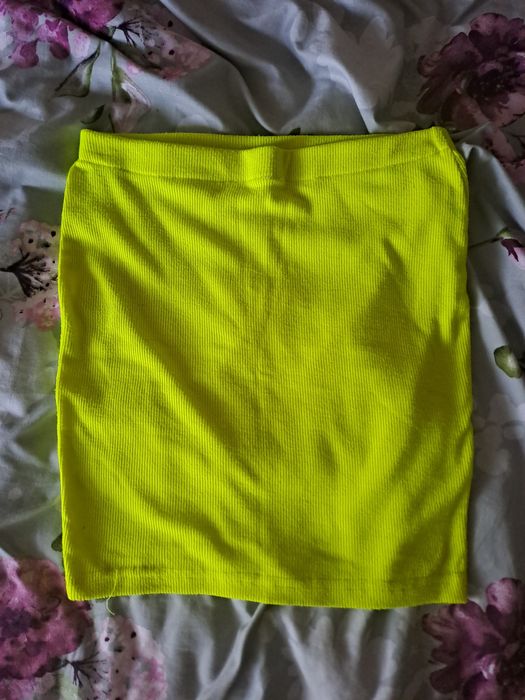 Neonowa mini spódniczka