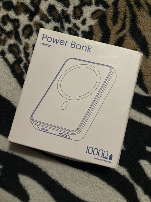 Зарядний пристрій Pawer Bank
