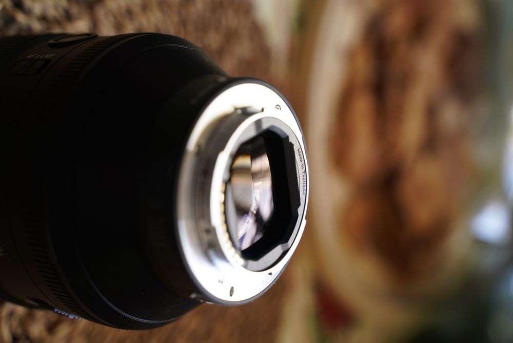 Obiektyw sony gm 85mm 1.4  jak nowy