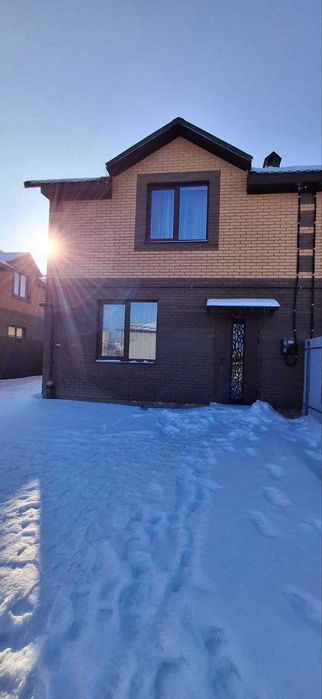 Продам таунхаус з ремонтом в Агрономічному 4374