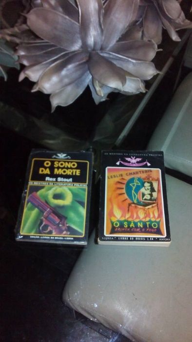 2 livros coleção vampiro, 1 deles novo selado