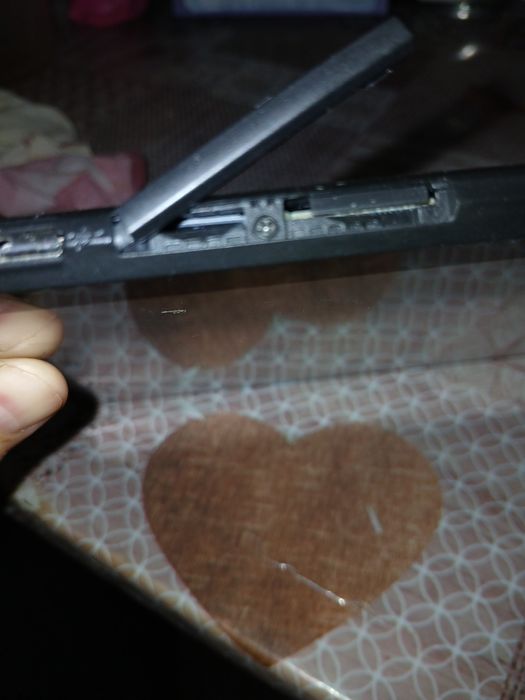 Планшет 10"не рабочий