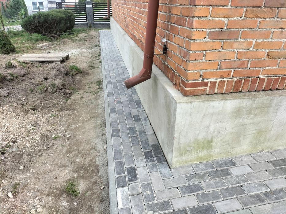 Usługi minikoparką/układanie kostki/montaż ogrodzeń