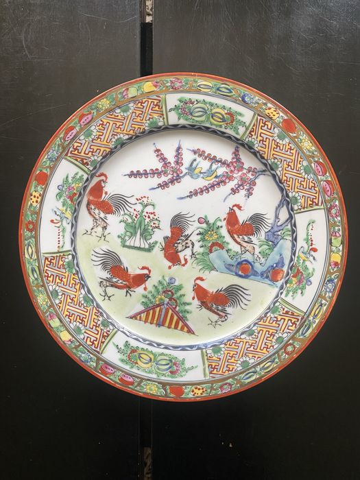 Prato decorativo oriental - Motivo “Galos e Flores”
