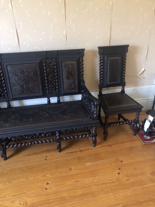 Movel antigo e conjunto de cadeirao e 6 cadeiras antigas