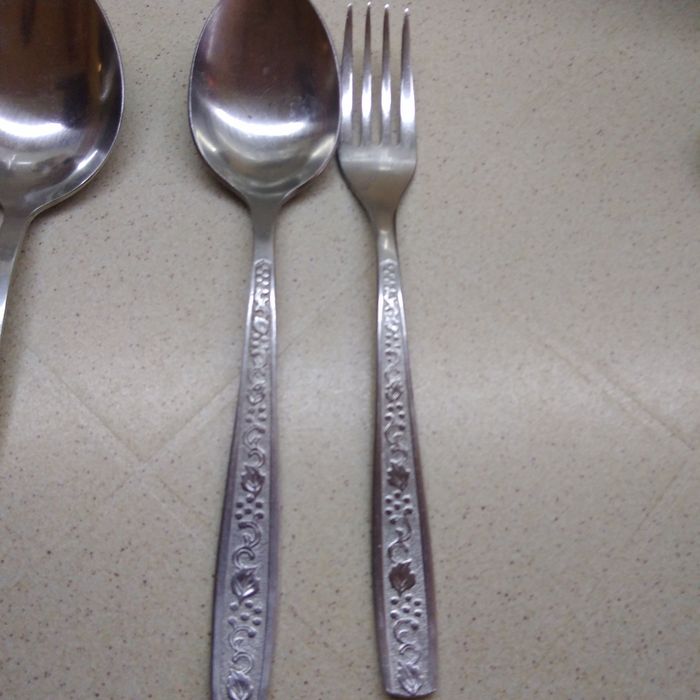 Продам ложки и вилки