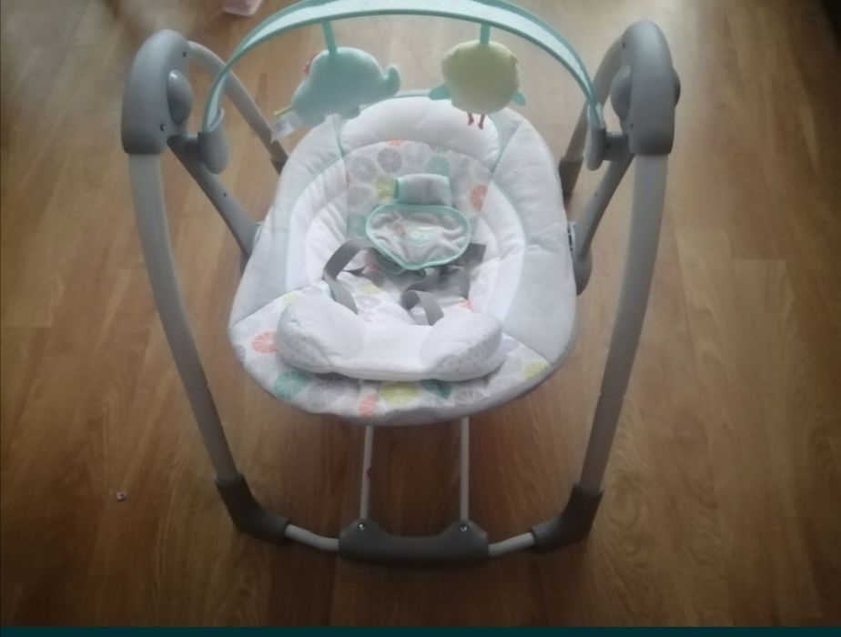 Espreguiçadeira ingenuity com balanço autónomo