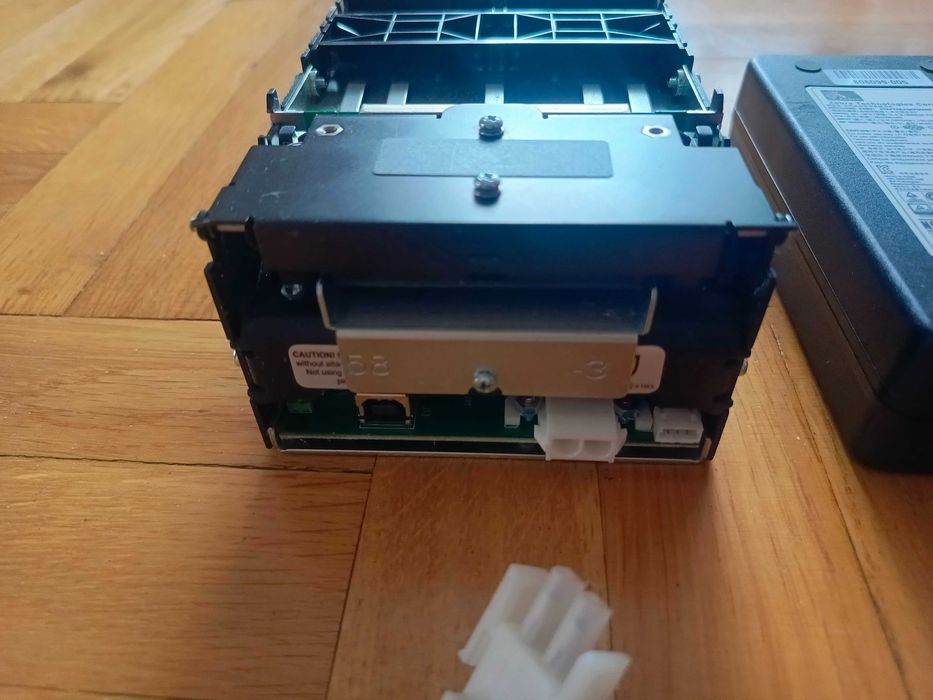 Kioskowa drukarka termiczna etykiet paragonów biletów Zebra TTP2030