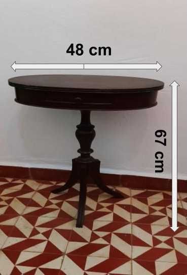 Mesa de madeira oval