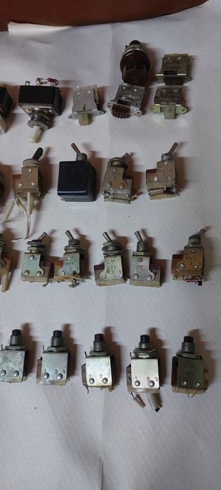 Микропереключатели мт-1,кнопки км-1 и другие переключатели(б.у.)