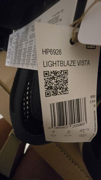 Sapatilhas Adidas lightblaze novas
