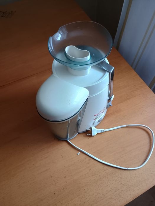 Соковыжималка Moulinex BKA347