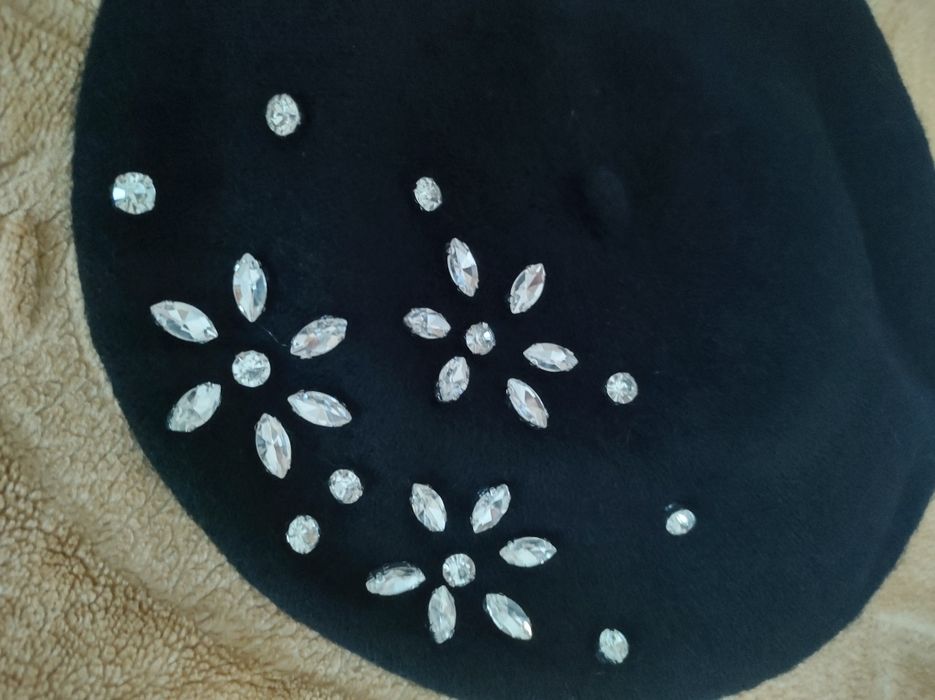 Beret damski nowy