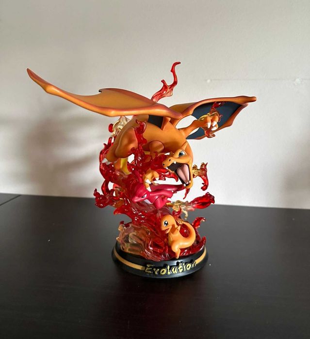 POKÉMON Figura Evolutions Charizard, Charmeleon & Charmander