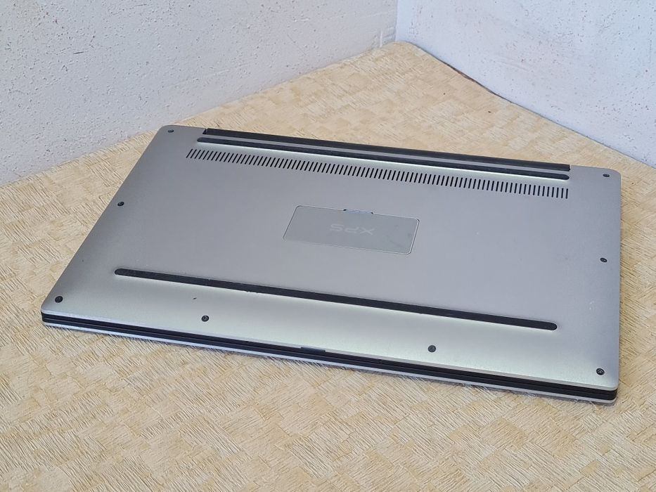 Dell xps 13. i5-5300u/FullHD IPS/озу 8гб/ssd m2-128гб/Intel HD 5500/ Ноутбук