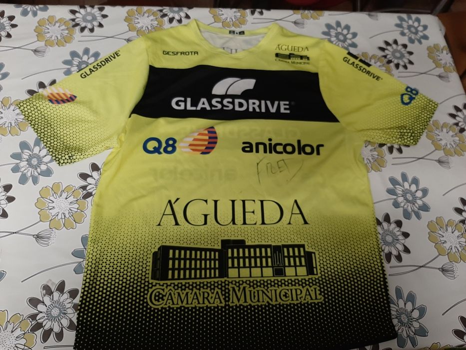 Capacete ciclismo Ekoï autografado por Frederico Figueiredo + T-shirt