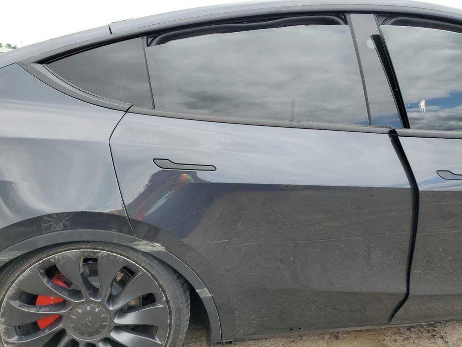разборка Tesla Model Y 2024 года