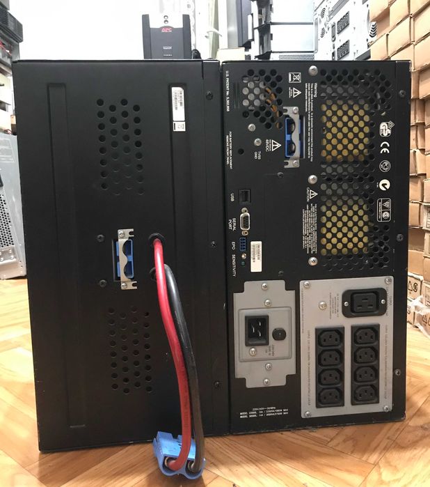 Бесперебойник ибп APC Smart-UPS XL 2200VA SUA2200XLI