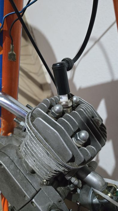 Bicicleta a motor a gasolina 50cc