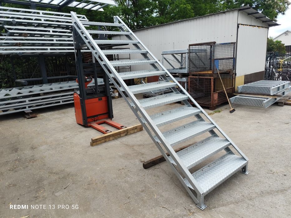 Schody metalowe wejście na 244cm loft 12 stopni