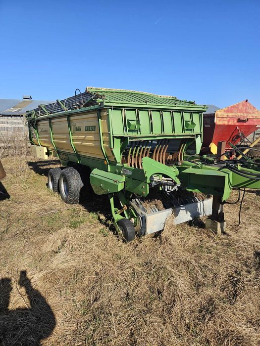 Przyczepa samozbierająca KRONE