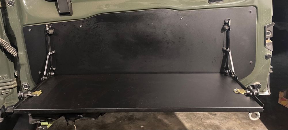 Mesa porta traseira Suzuki Jimny