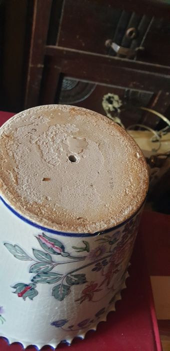 Antigo vaso de carvalhinho