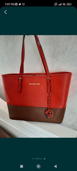 Michael Kors продам дві чудові вмісткі шкіряні оригінальні сумки