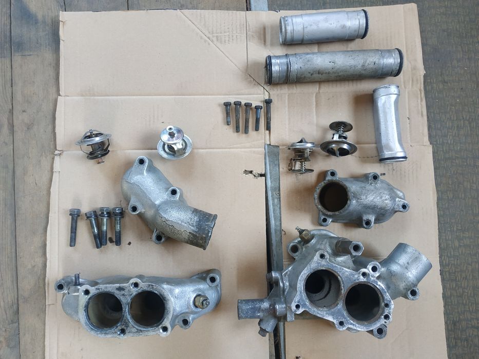 Корпуса термостатов Урал КамАЗ ЗИЛ ГЯ