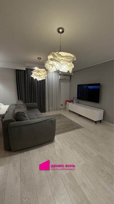 Продам 3к квартиру в смт Слобожанське, лівий берег, Брама,Золоті ключі