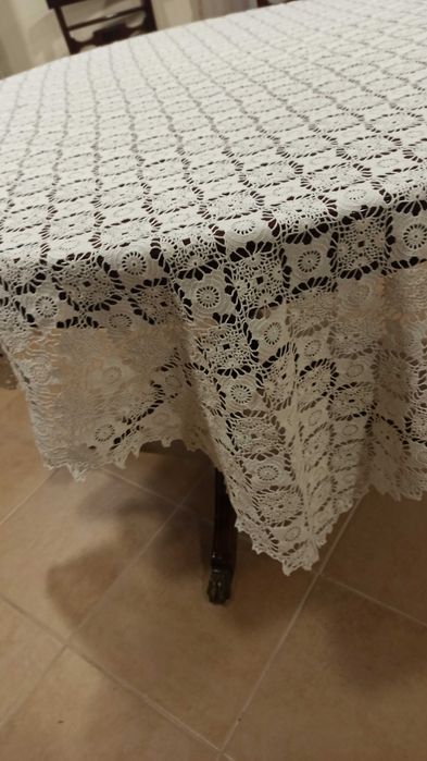 toalha de mesa quadrada em crochet feito à mão