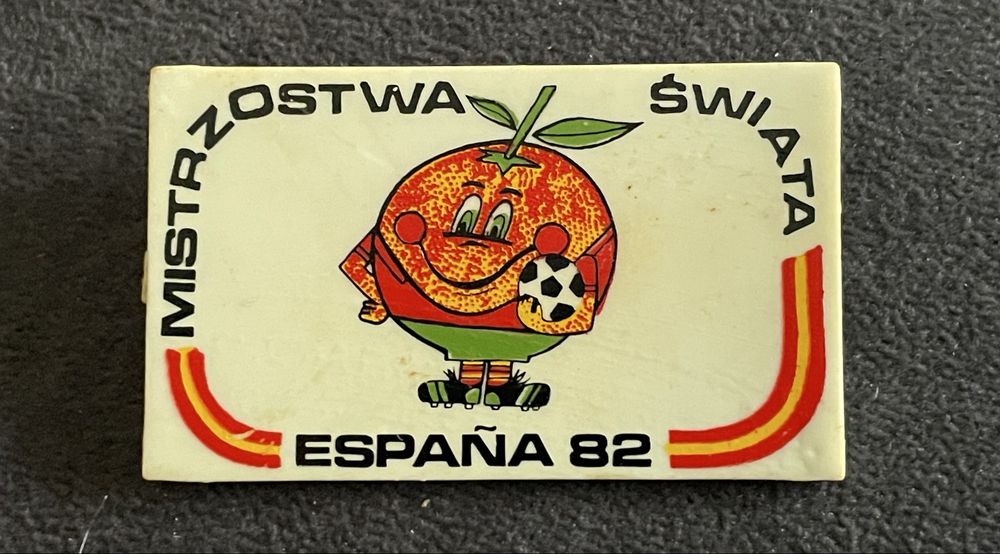Przypinka z Mistrzostw Świata w piłce nożnej - Hiszpania 1982