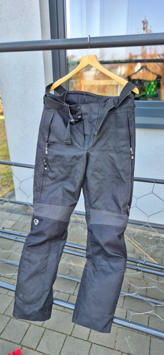 Sprzedam używane ciuchy motocyklowe – kurtki i spodnie