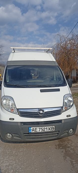 Мікроавтобус Opel Vivaro