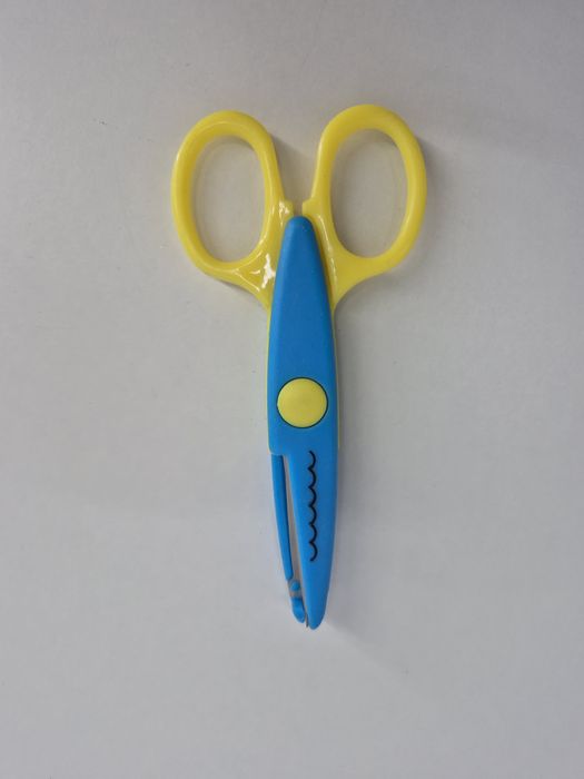 nożyczki dekoracyjne