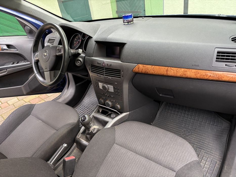 Opel Astra H 1,6 2005