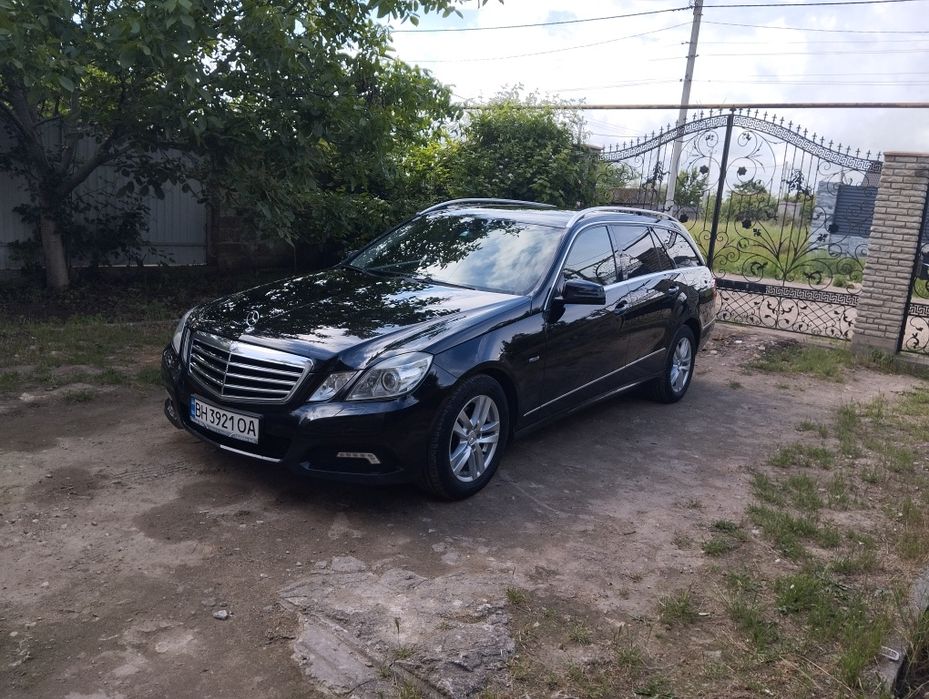 Продам срочно автомобиль