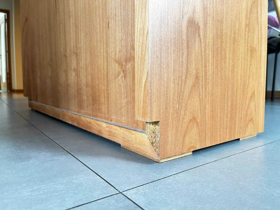 Sapateira em madeira