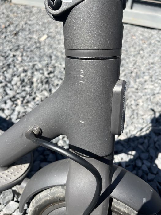 Hulajnoga elektryczna Mi Electric Scooter Essential