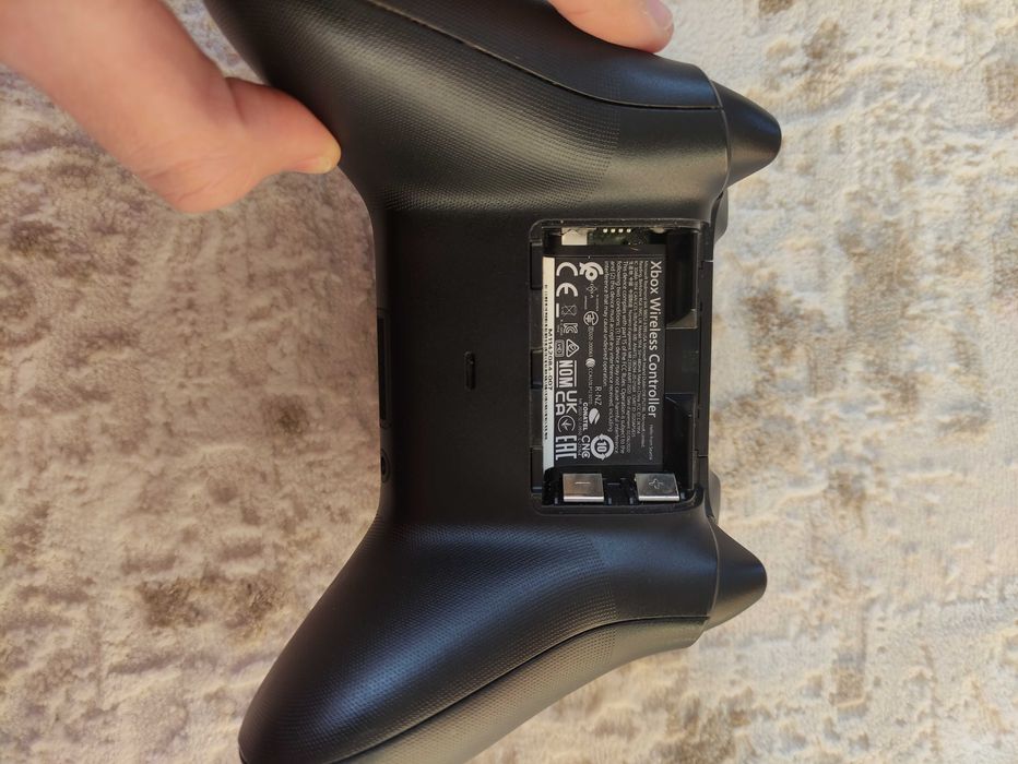 бездротовий геймпад Microsoft Xbox Wireless Controller/black carbon