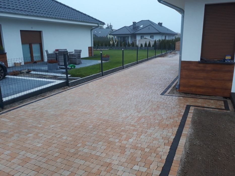 Układanie kostki brukowej