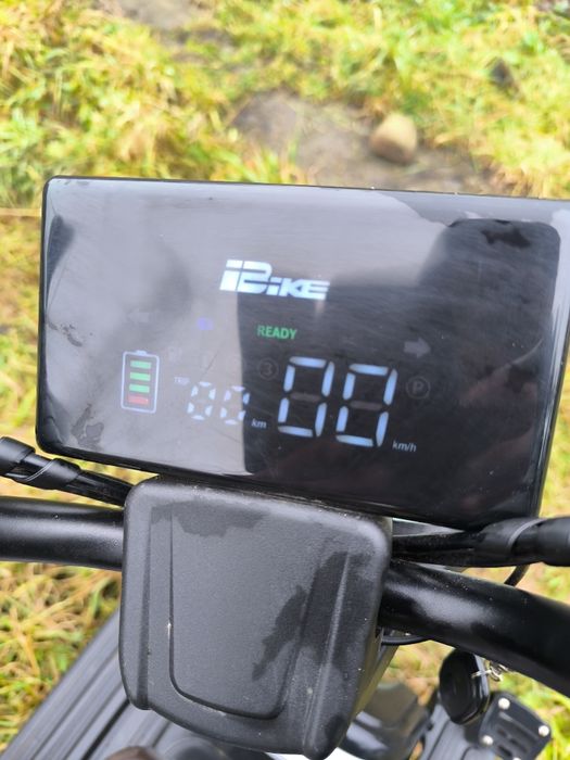 Електричний трицикл