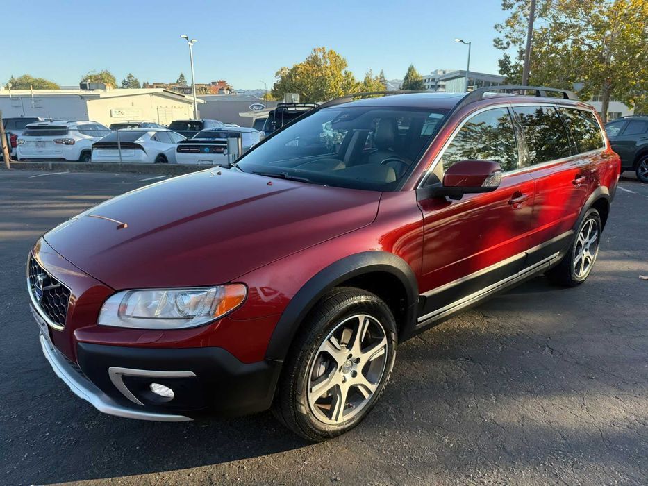 Volvo Xc70 Premier      2015