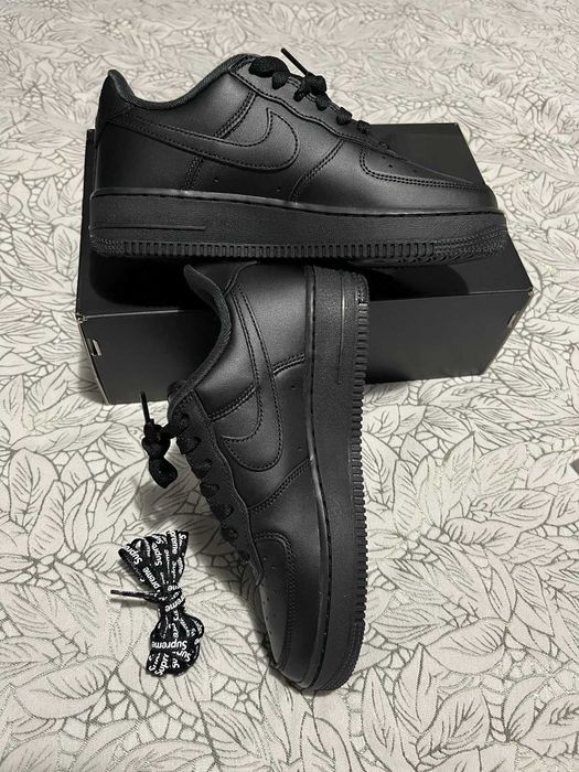 Nike Air Force 1 Low Supreme Black R.41