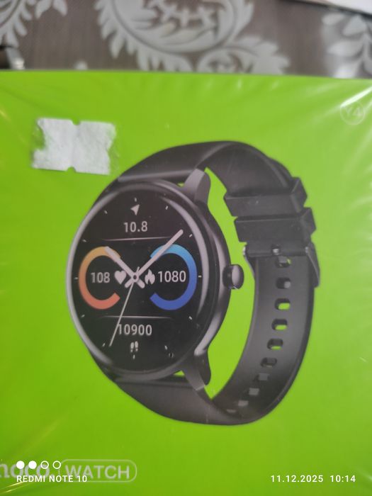 Смарт годинник чорний.