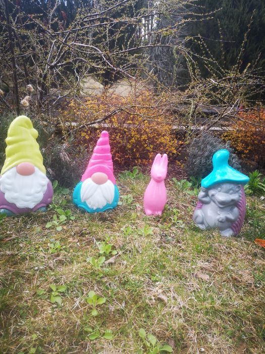 Betonowe figurki ogrodowe