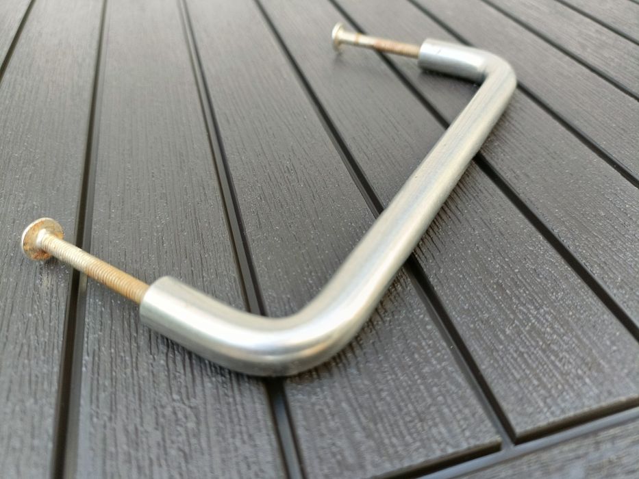 Lote de 20 puxadores inox usados e respectivos parafusos