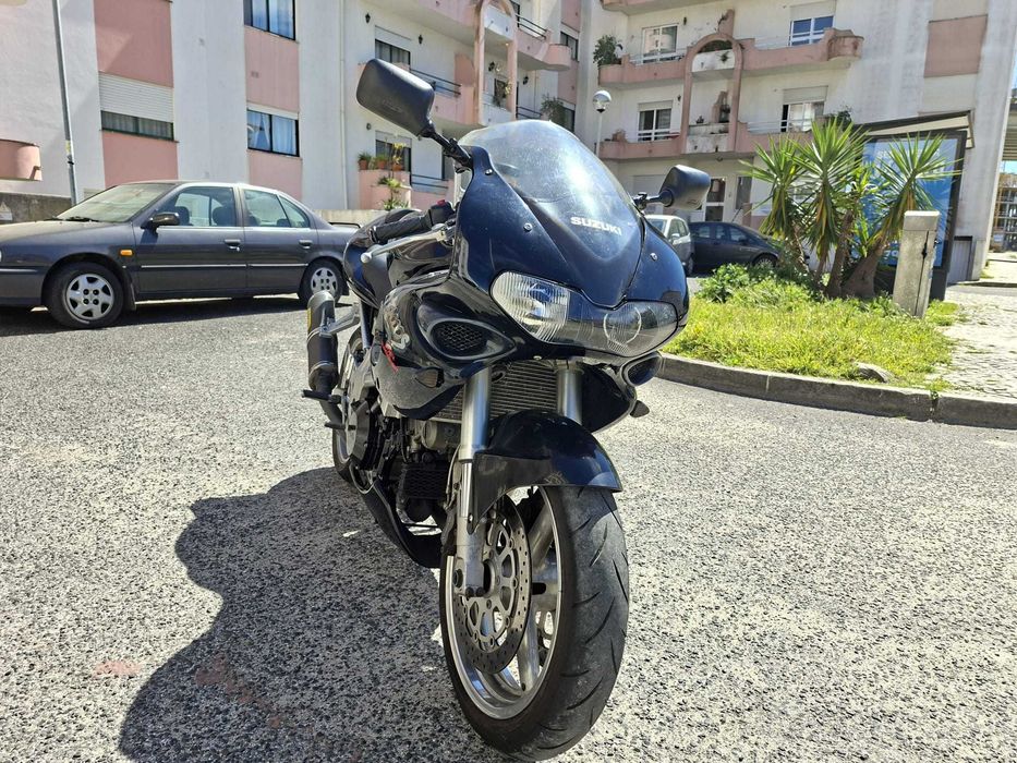 Vendo tl 1000s usada em bom estado