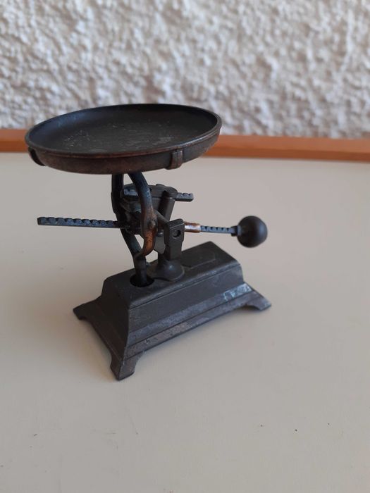 Pencil Sharpener Miniatures "Play Me" and "Hong-Kong"64552839674243124